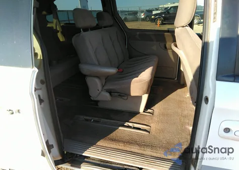 2001 Dodge Grand Caravan Sport from USA, damaged, VIN 2B4GP44331R327535